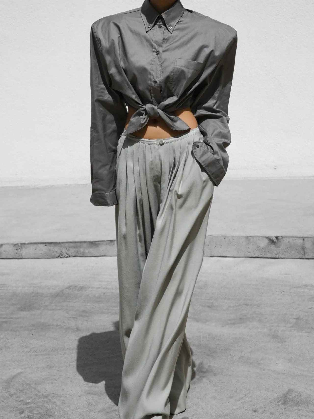 BAMBOO PIN TUCK PLEATED WIDE TROUSERS