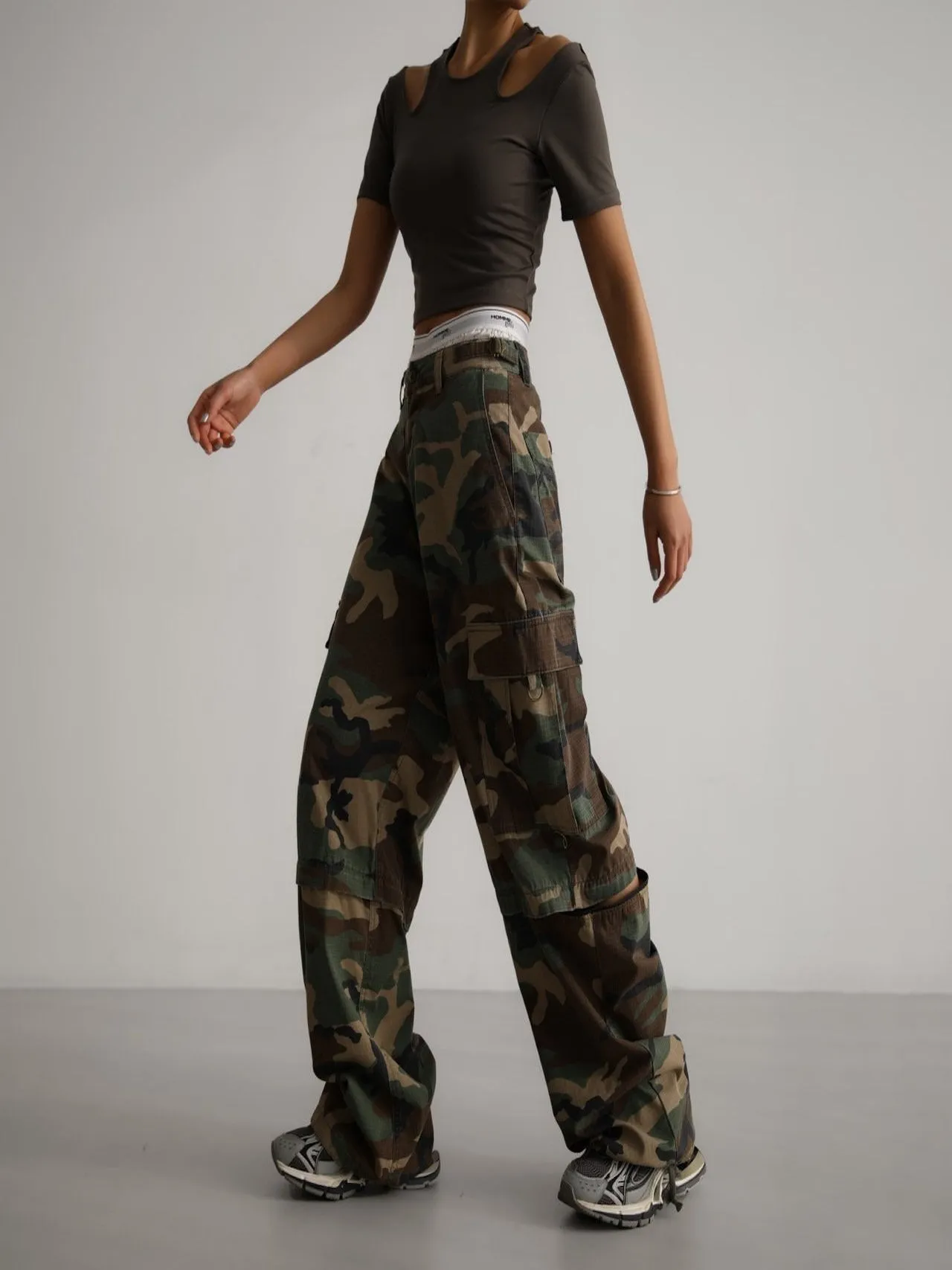 WASHED CAMOUFLAGE CARGO TROUSERS